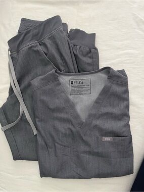 FIGS Scrub Set Granite